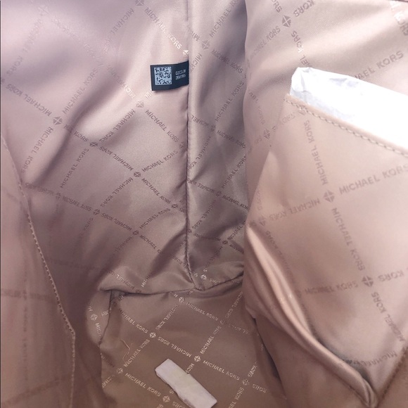 👜💕-NWT Michael Kors Large Laptop Tote - Picture 5 of 7